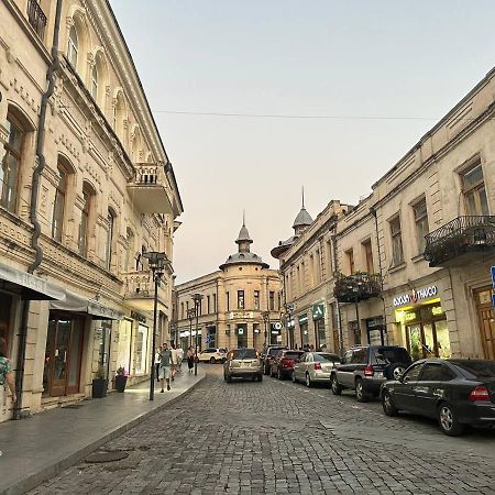 Guest House Memo At The Center Of Kutaisi Exterior photo