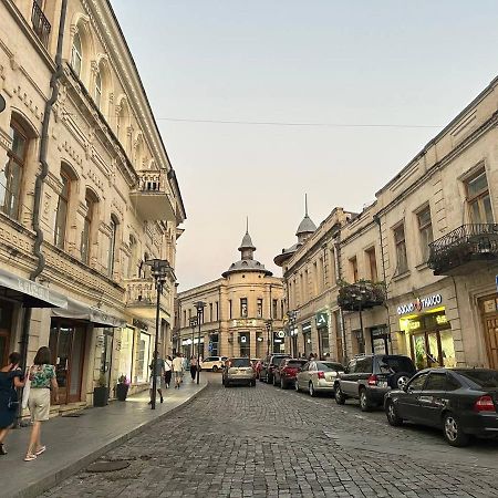 Guest House Memo At The Center Of Kutaisi Exterior photo